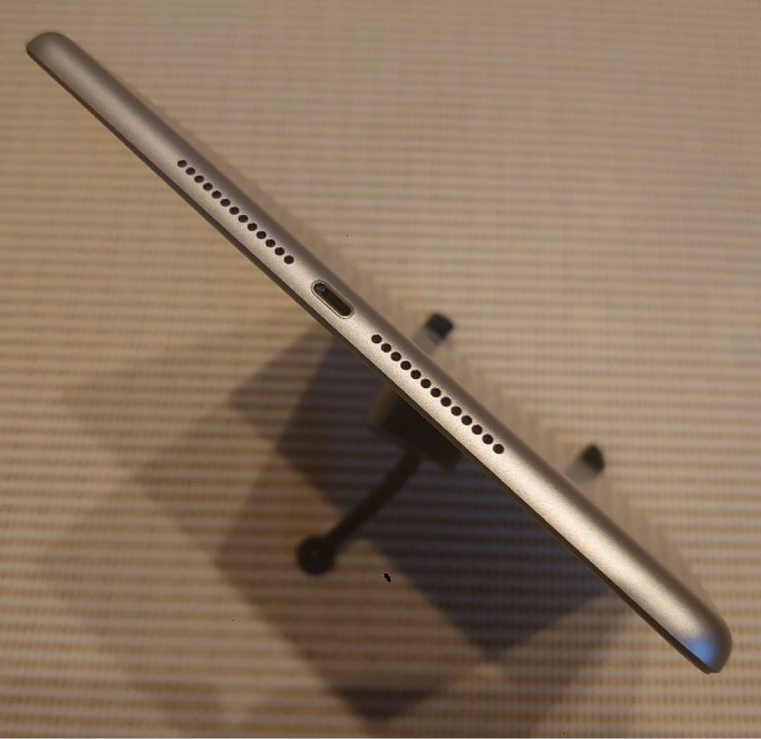 完動品SIMフリーiPad第6世代(A1954)本体128GB送料込3JF8G