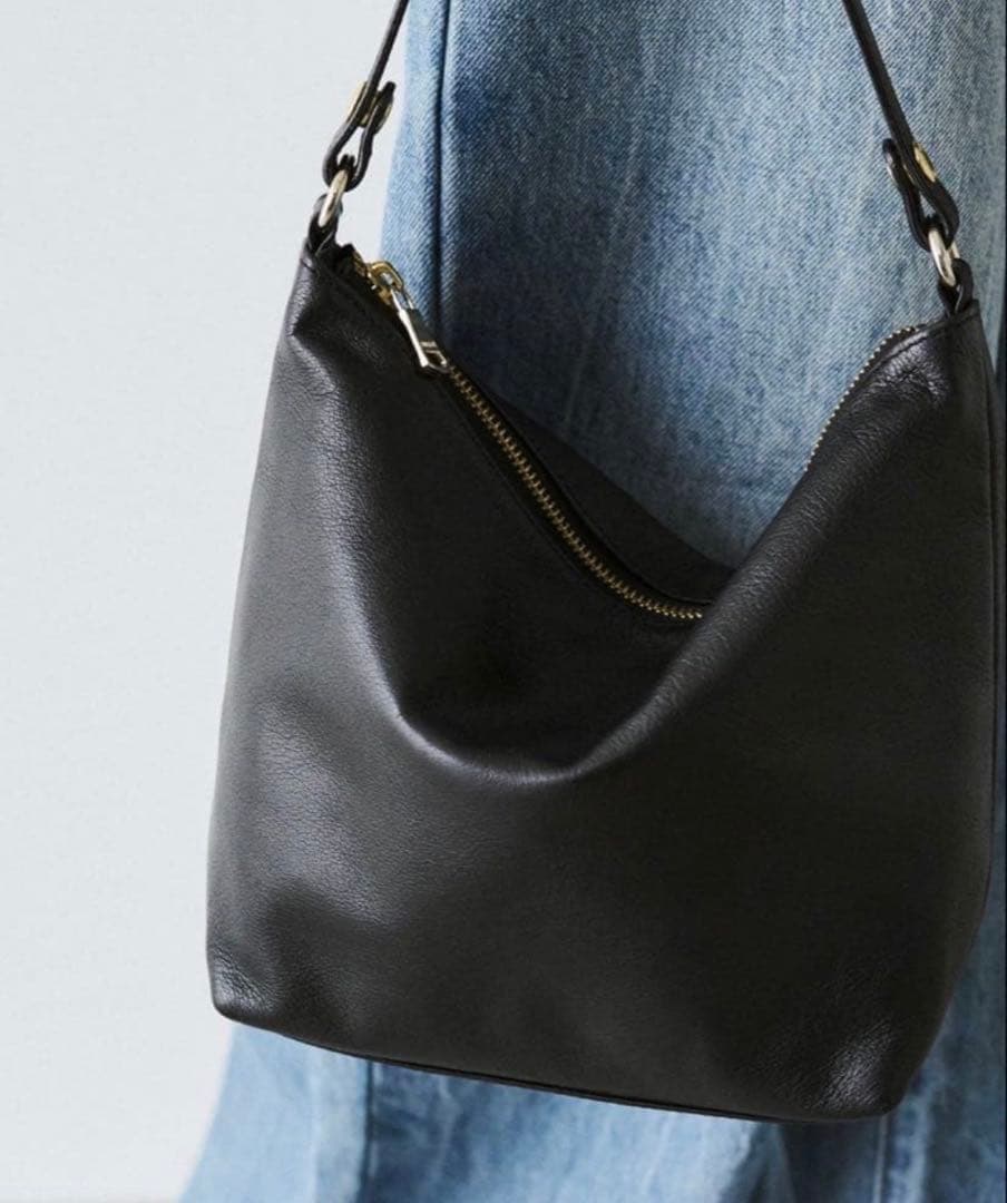 russet ラシット ソフトレザーシンプルショルダーバッグ 黒
