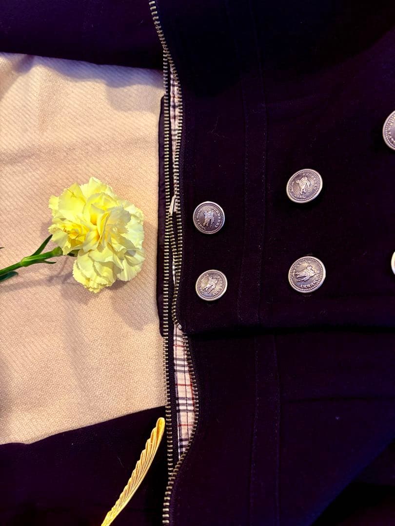 バーバリーコート(上部ジャケット)　なっ黒色　金属ボタン　オシャレ