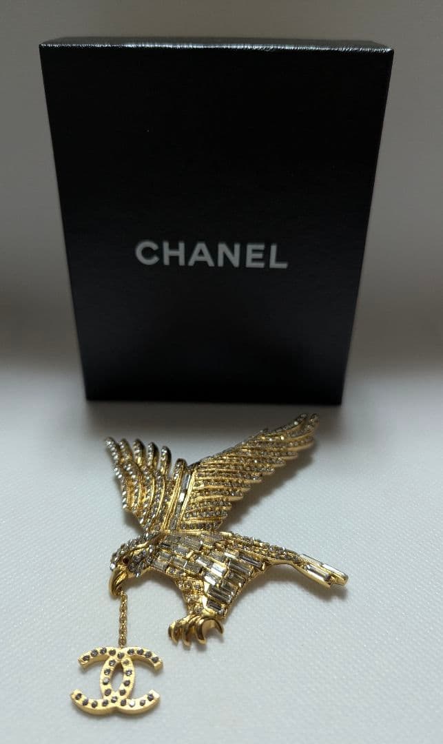 【Ye】CHANEL シャネル　ココマーク 　イーグル 　ブローチ