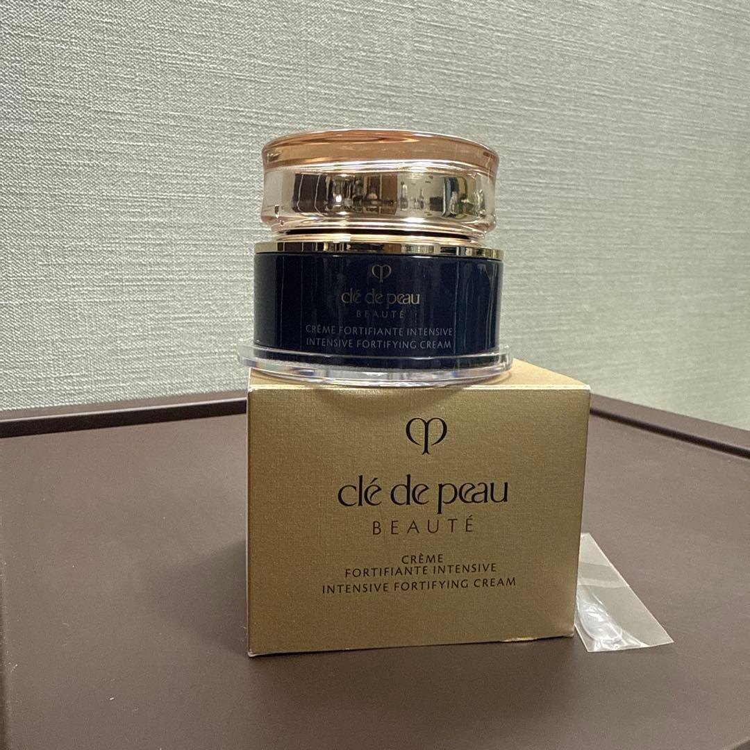 クレドポーボーテ　クレームアンタンシヴn 50g