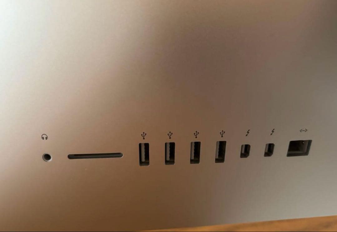 iMac 21.5インチ　Late2013