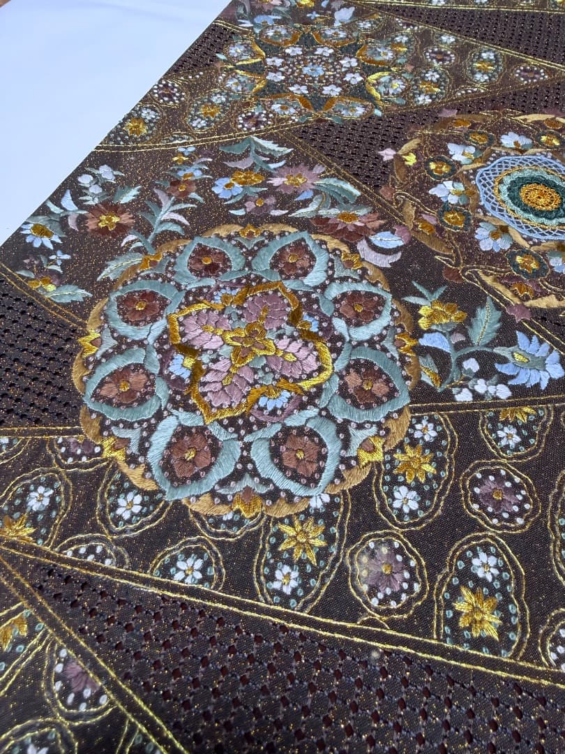 高級 袋帯 正絹 六通柄 汕頭刺繍 蘇州刺繍 相良刺繍 金通し ブラウン