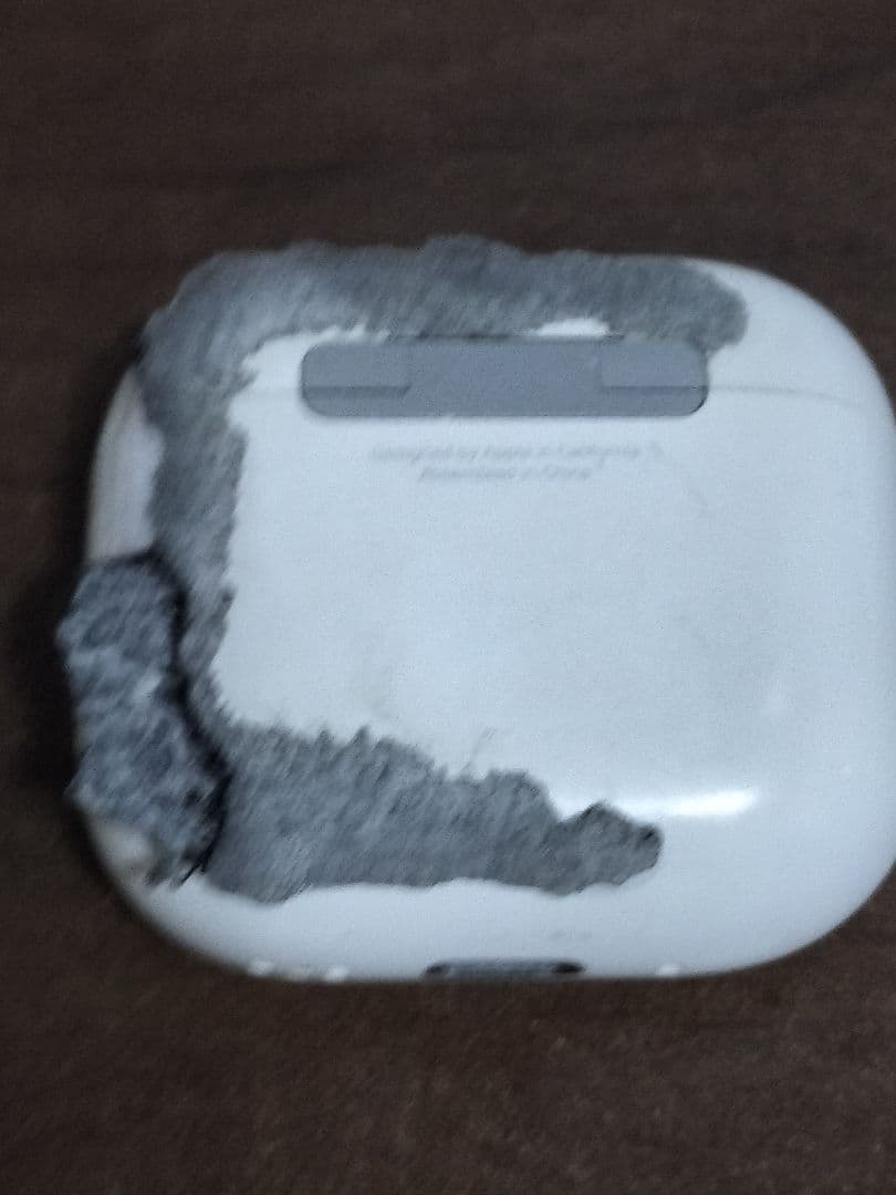 AirPods4（ANC）本体、イヤホン付 外装に汚れあり