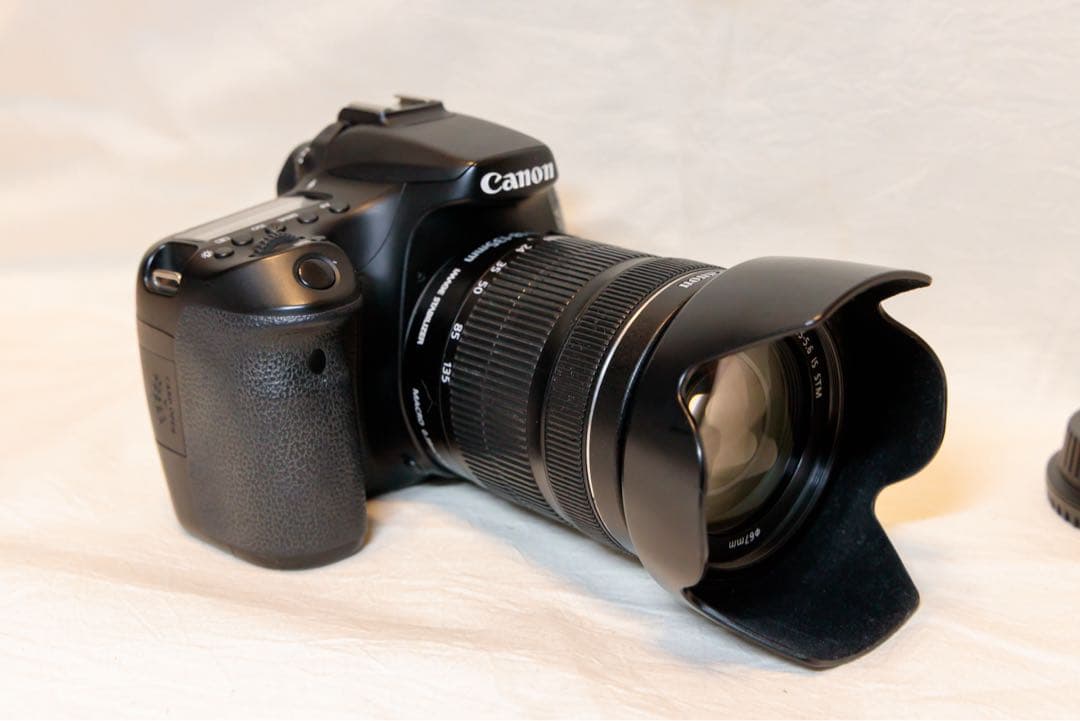 Canon EOS 70D EFs18-135mmレンズキット
