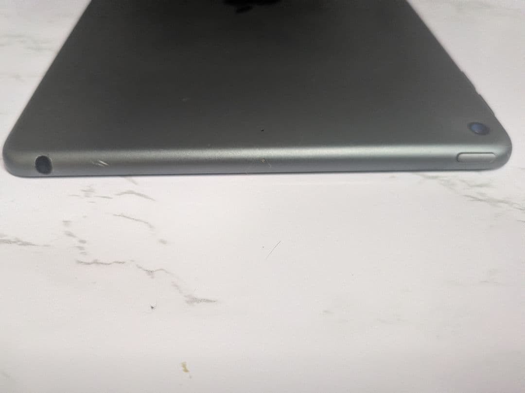 iPad mini5 WiFiモデル 64GB スペースグレー