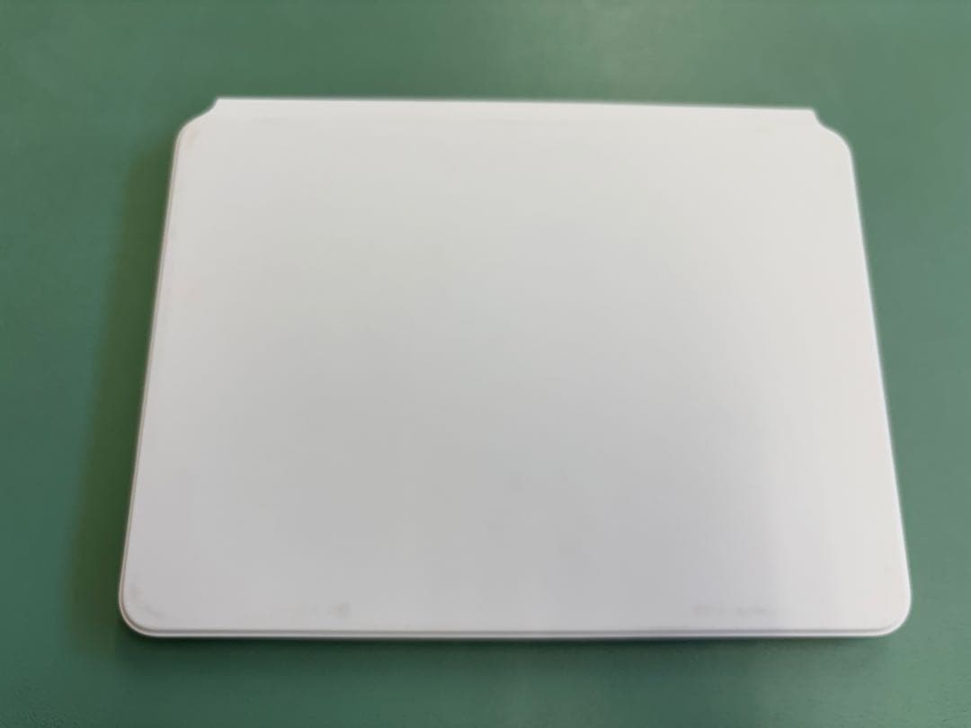 iPadAir第5世代64GBパープルとMagicKeyboardホワイト