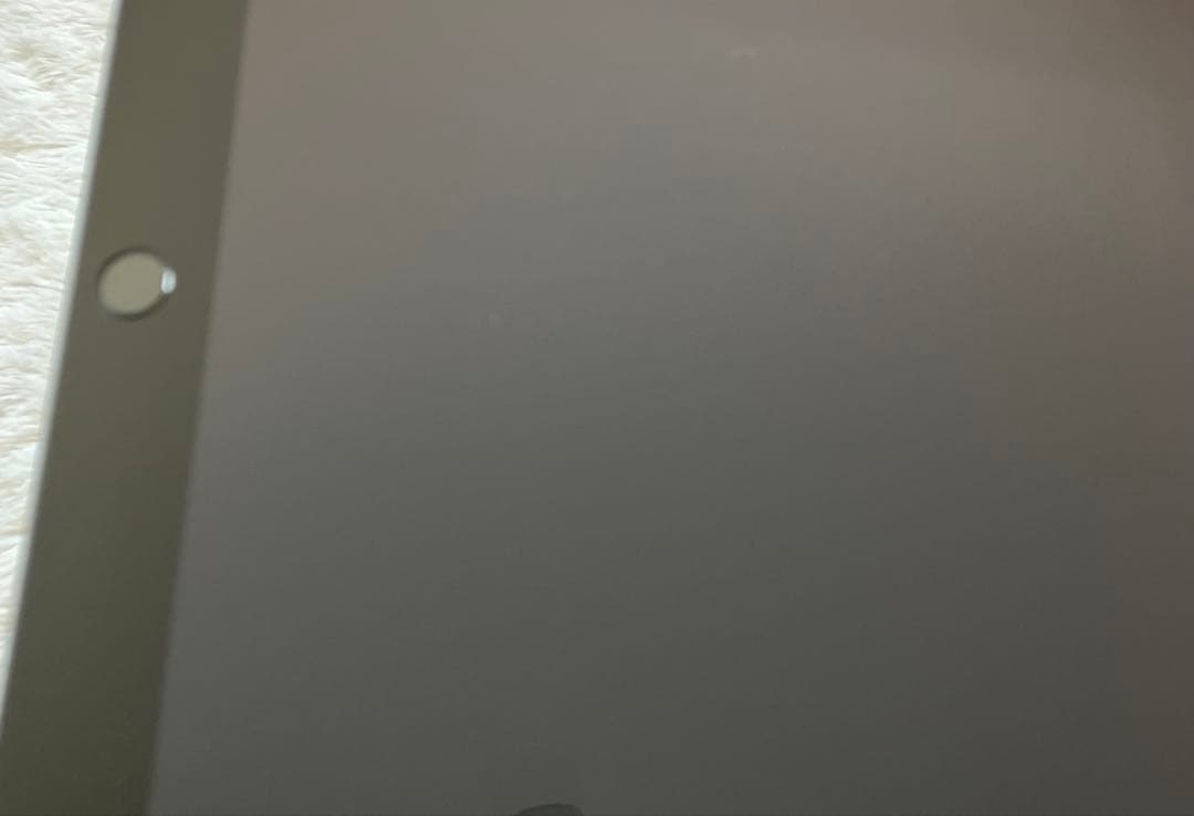 【完動品】iPad 第8世代 32GB 【すぐ発送】【付属品】