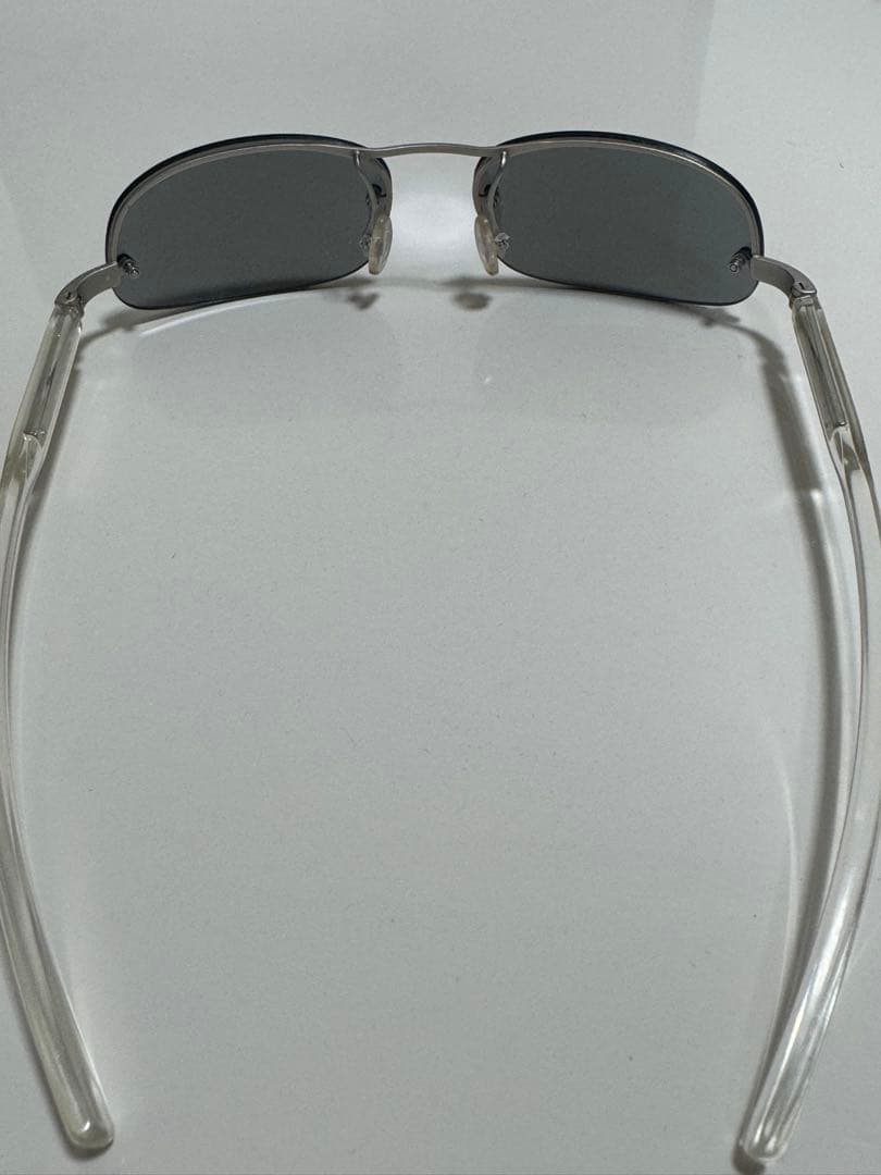 RACHEL着用モデル PRADA リムレス サングラス