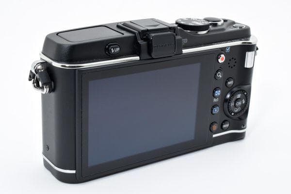 オリンパス OLYMPUS PEN E-P3 ボディ　《ショット数3986回》