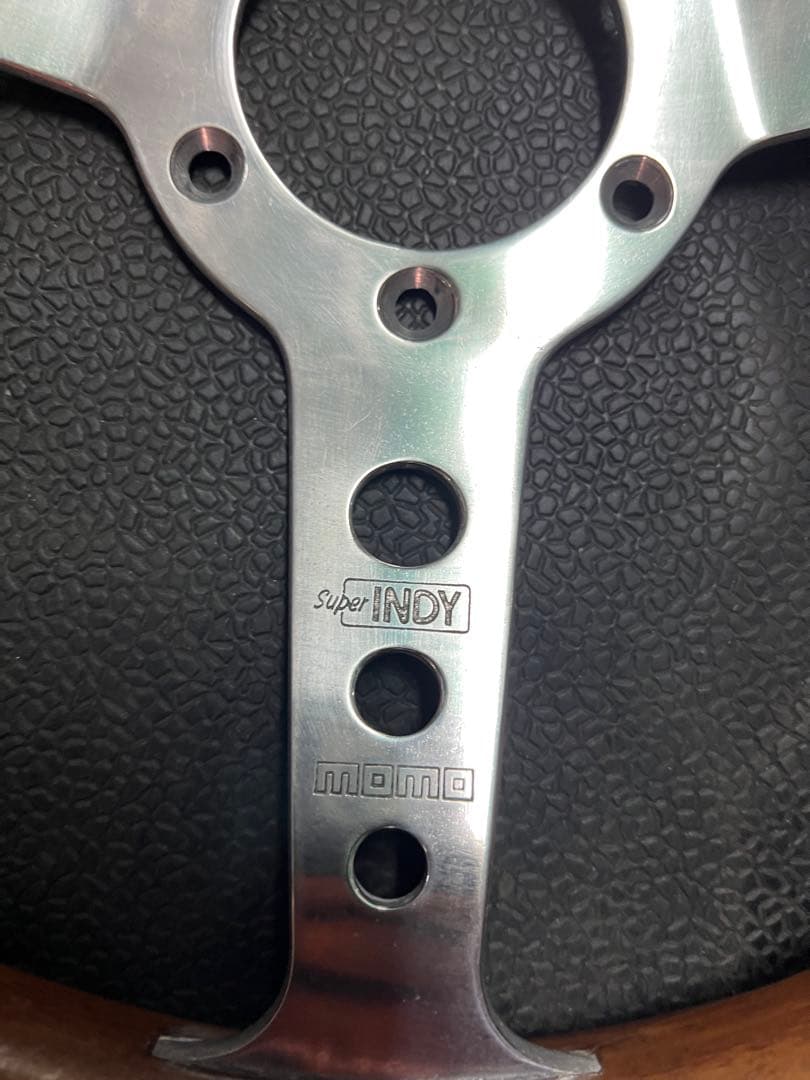 MOMO Super Indy ステアリングホイール