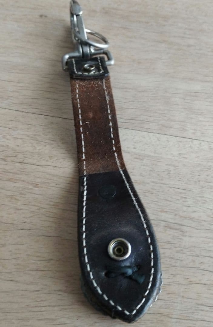 g*n様 WING ROCK コンチョ付きループキーホルダー　ウイングロック