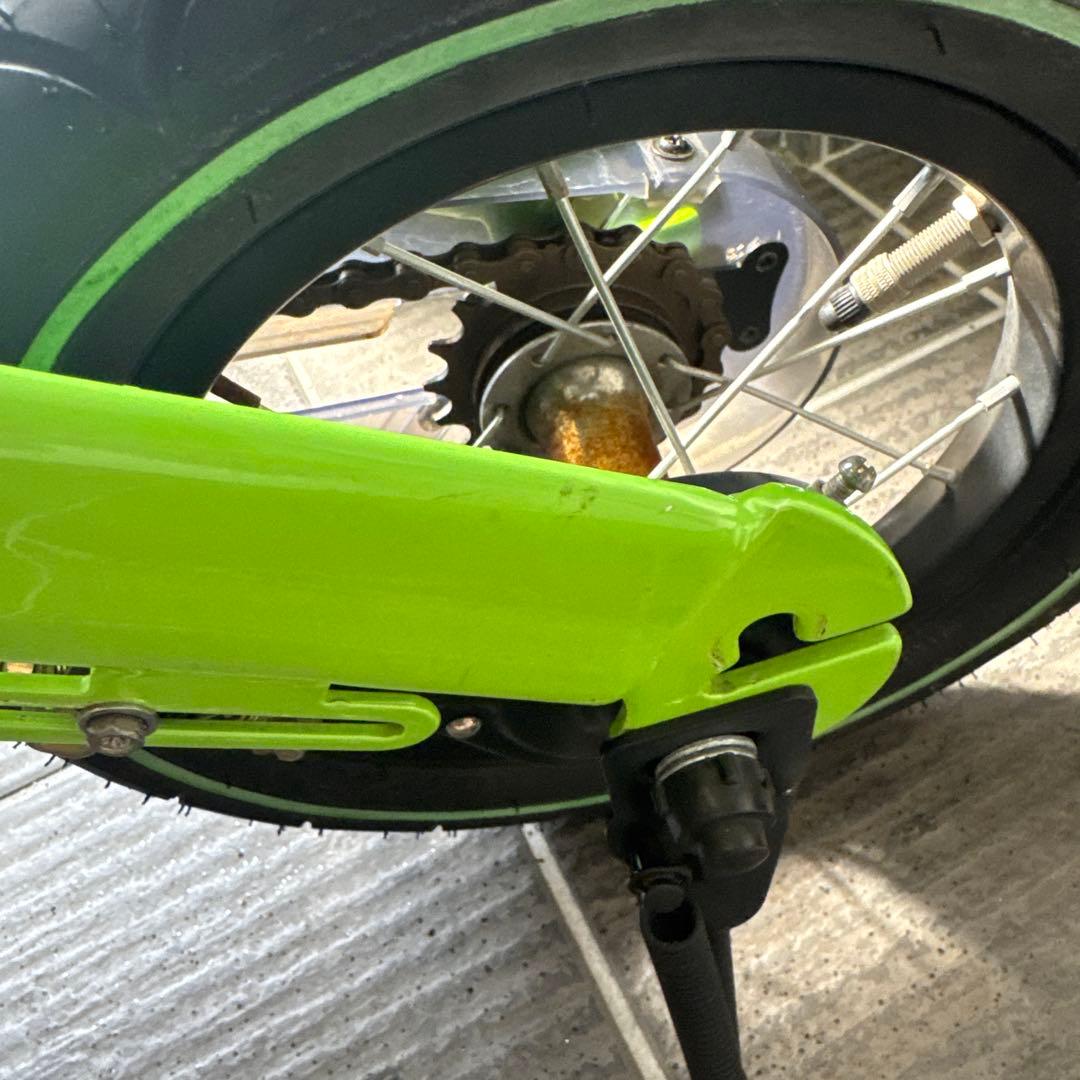 へんしんバイク　黄緑　３－６歳