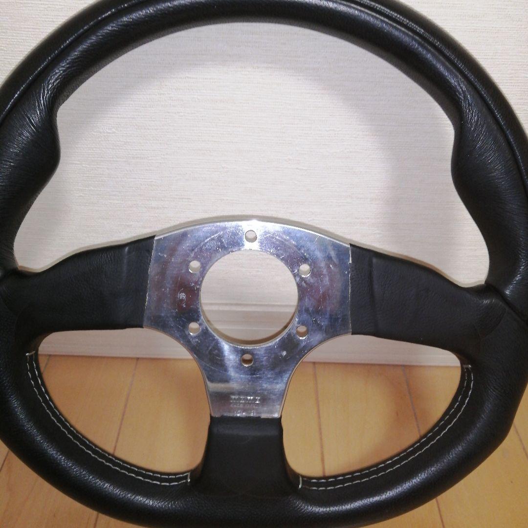 さ*と様 MOMO ステアリング・ハンドル本体 3スポーク ブラック　コマンド