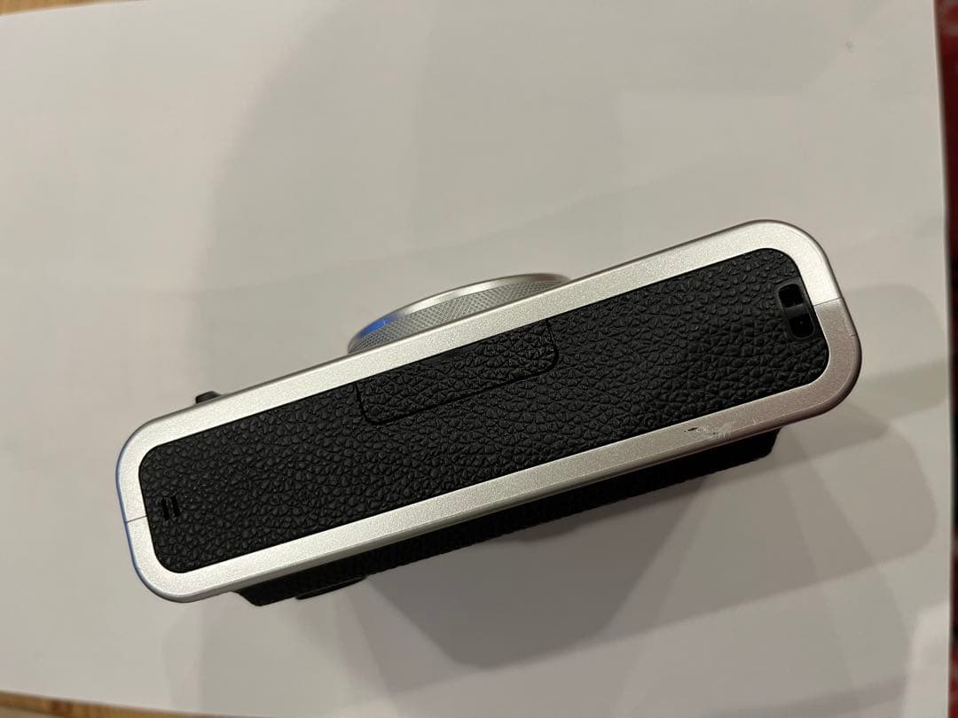 Instax mini EVO、ポシェットケース付き