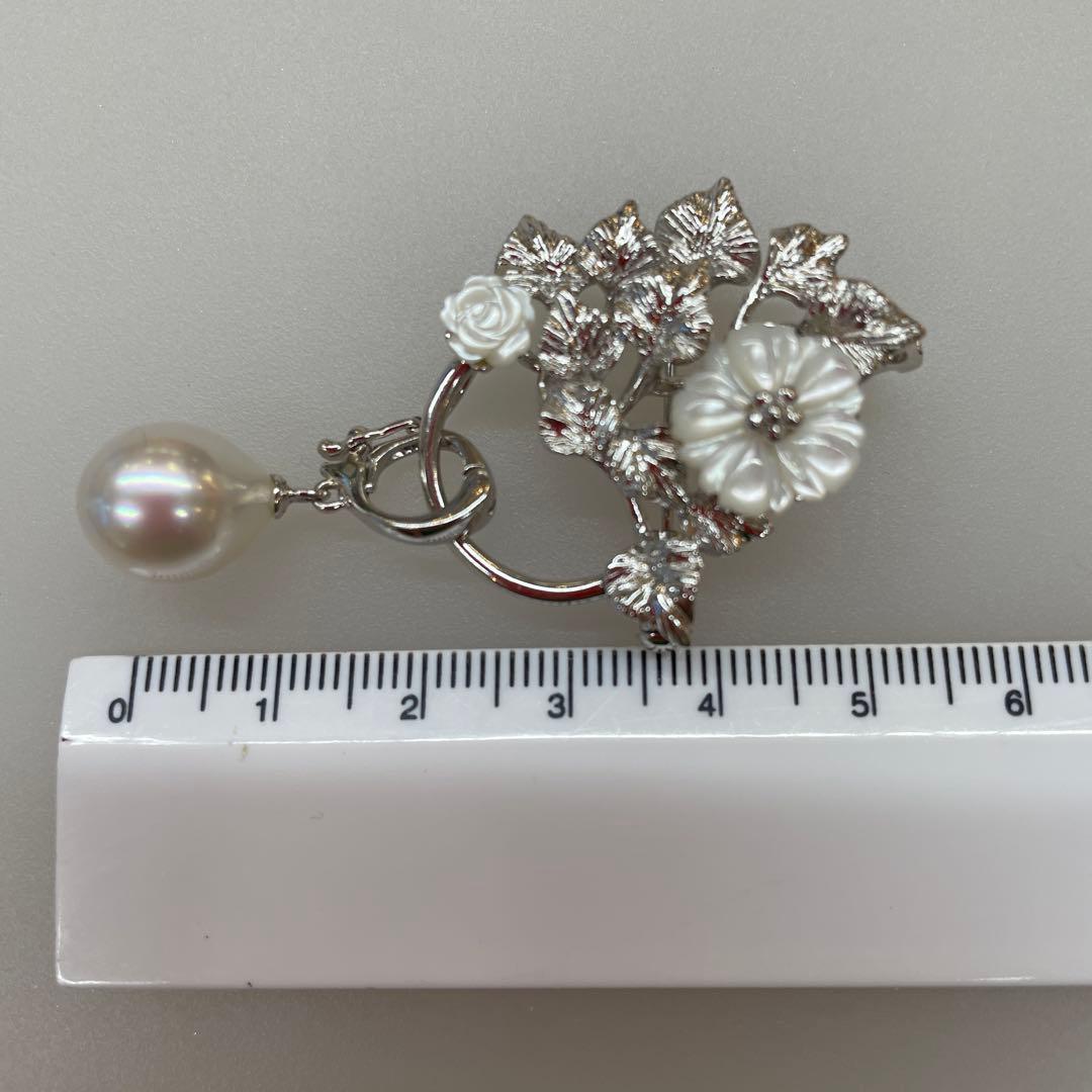 SILVERシルバー　　花と真珠のエレガントブローチ