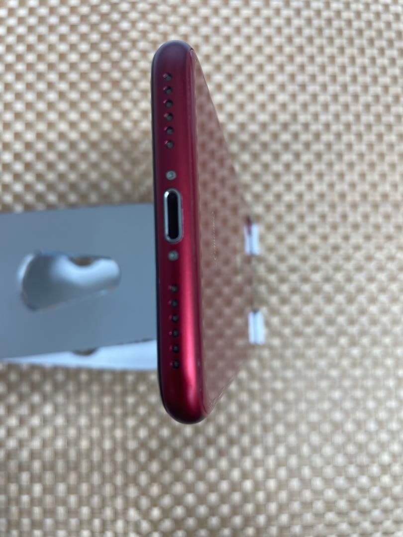 iPhone SE 第3世代 64 GBレッドSIMフリー【7164】