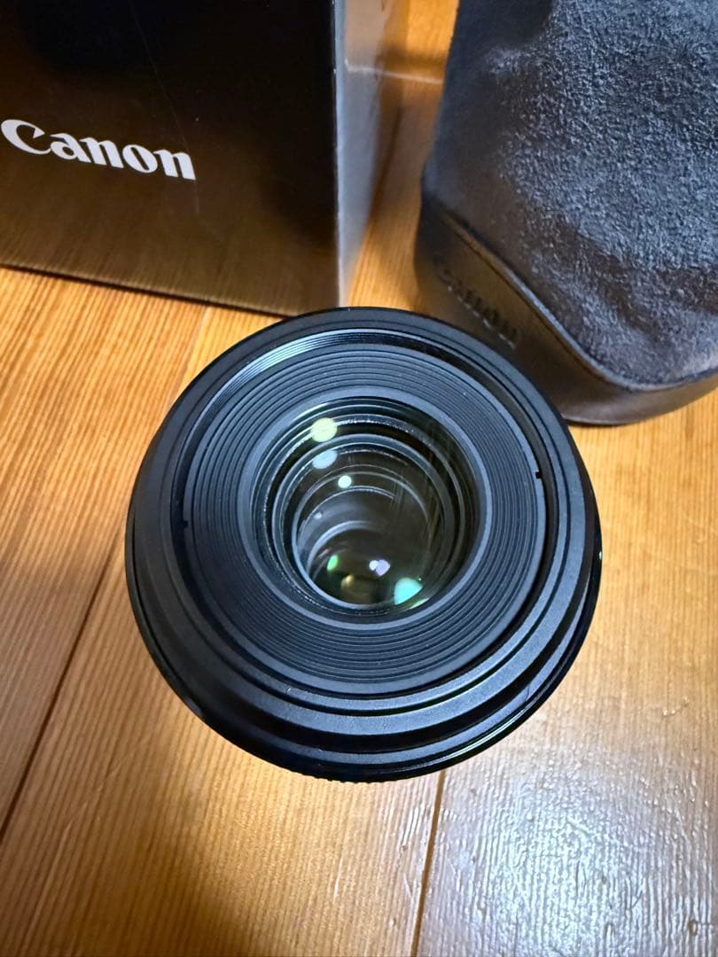 Canon EFS 60mm f/2.8 Macro USM 本体