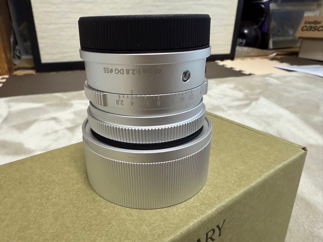 SIGMA 45mm f2.8 dgシルバー　ライカLマウント【使用1時間】