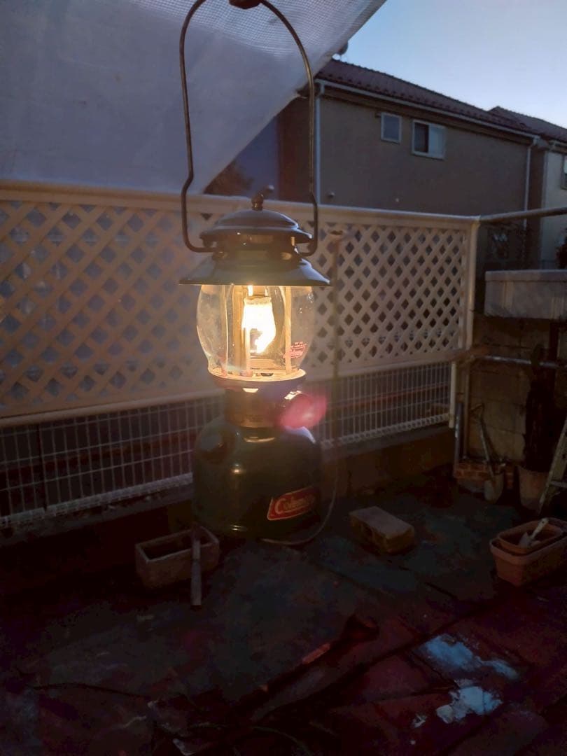 Coleman ランタン 1981年3月　緑色