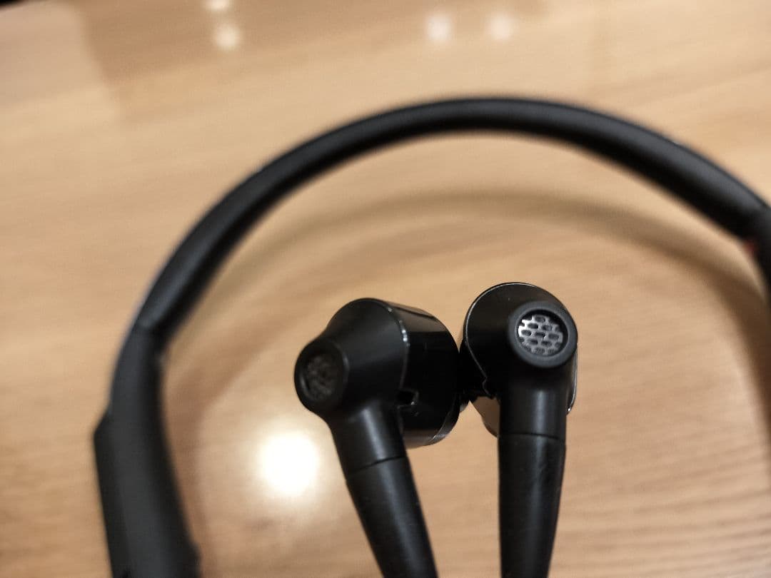 ☆美品☆SONY ソニー　WI-1000X 　並行輸入品　キャリングケース付き