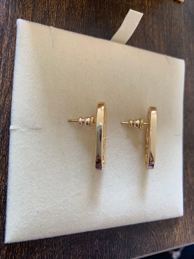 FENDI オーロックピアス FFゴールド