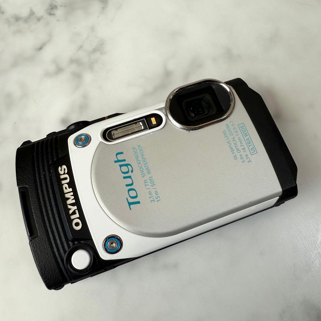 OLYMPUS オリンパス TG-870 Tough 防水 デジタルカメラ