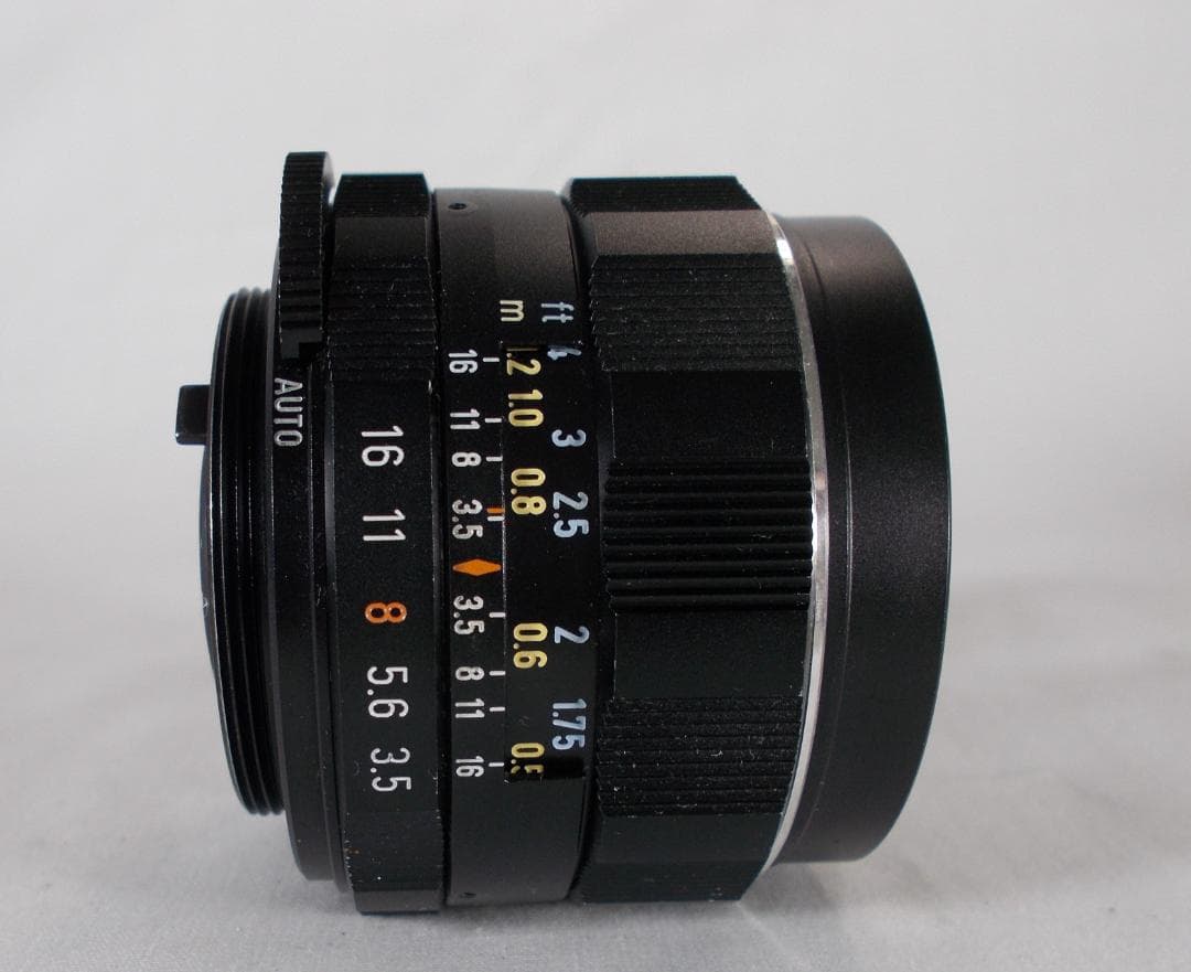 フィルムカメラ 整備済 完動品　Pentax SP　+ f/3.5　L184