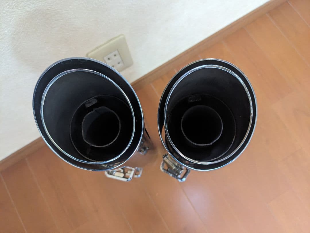 VANCE & HINES デュアルエキゾーストマフラー