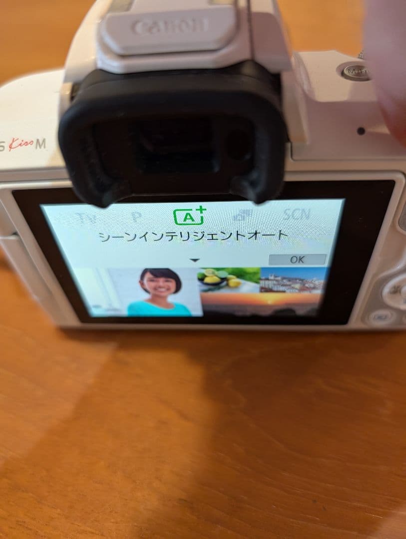 レンズ3本付！【Canon】 EOS Kiss M ホワイト