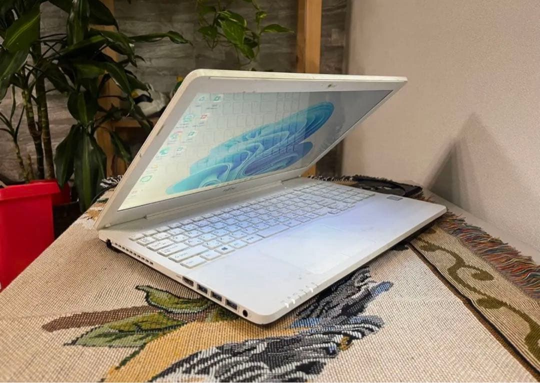 富士通　高性能i7 SSD ノートPC パソコン