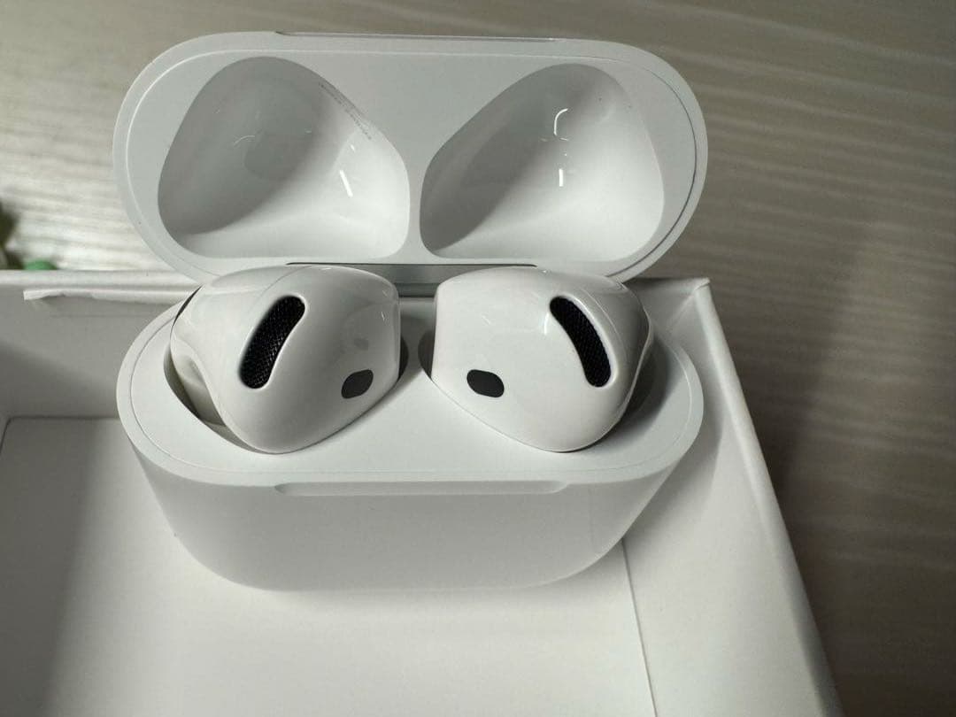 airpods ４ANC搭載　25年6月購入　動作確認・リセット・掃除消毒済み