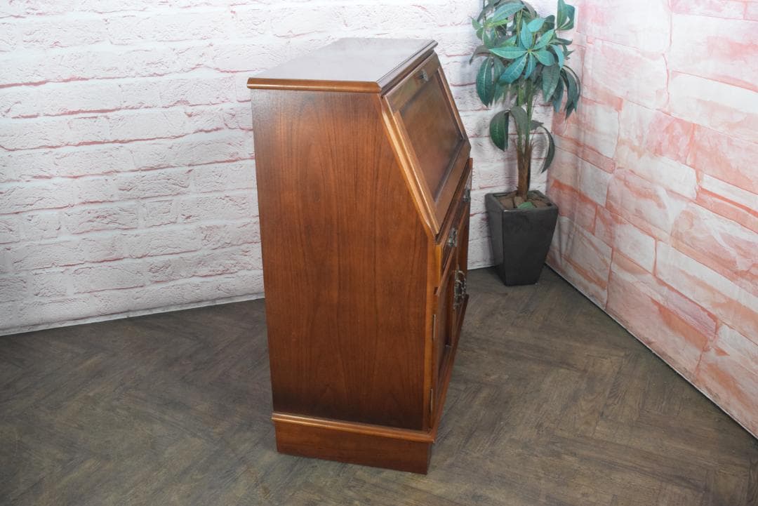 カリモク コロニアルシリーズ ライティングビューロー/デスク QC3001NK