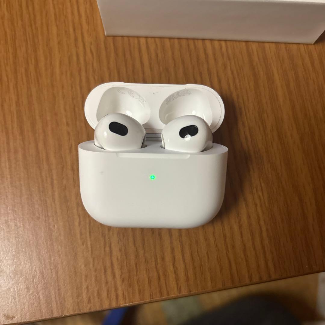 a*様 AirPods第3世代本体 充電ケース、充電ケーブル　説明書付き