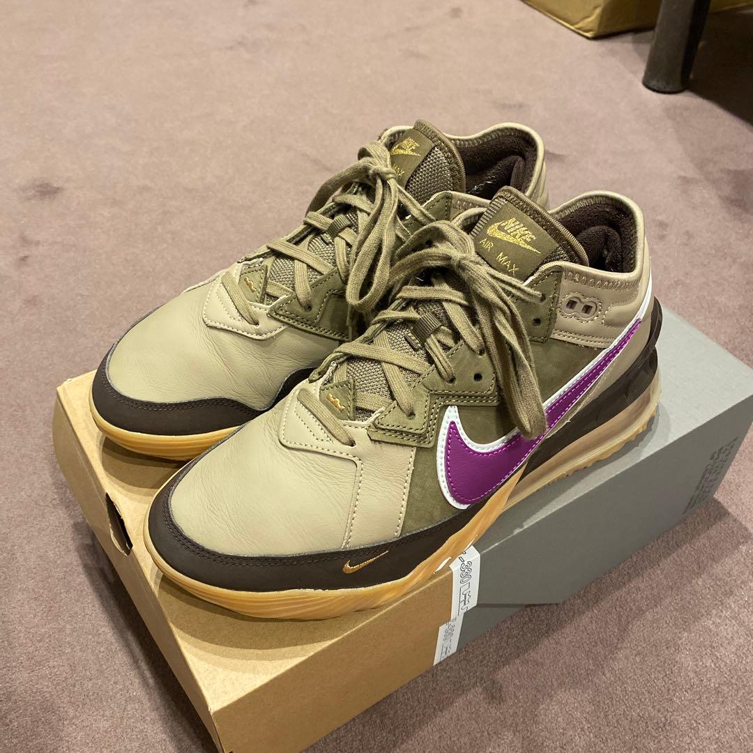 レブロン18 low NRG × アトモス コラボ　ソックス付き 28cm