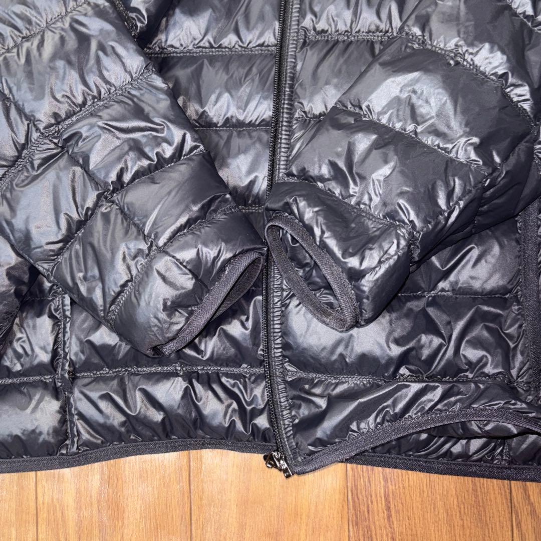 EA7 フード付き ブラックダウンジャケット