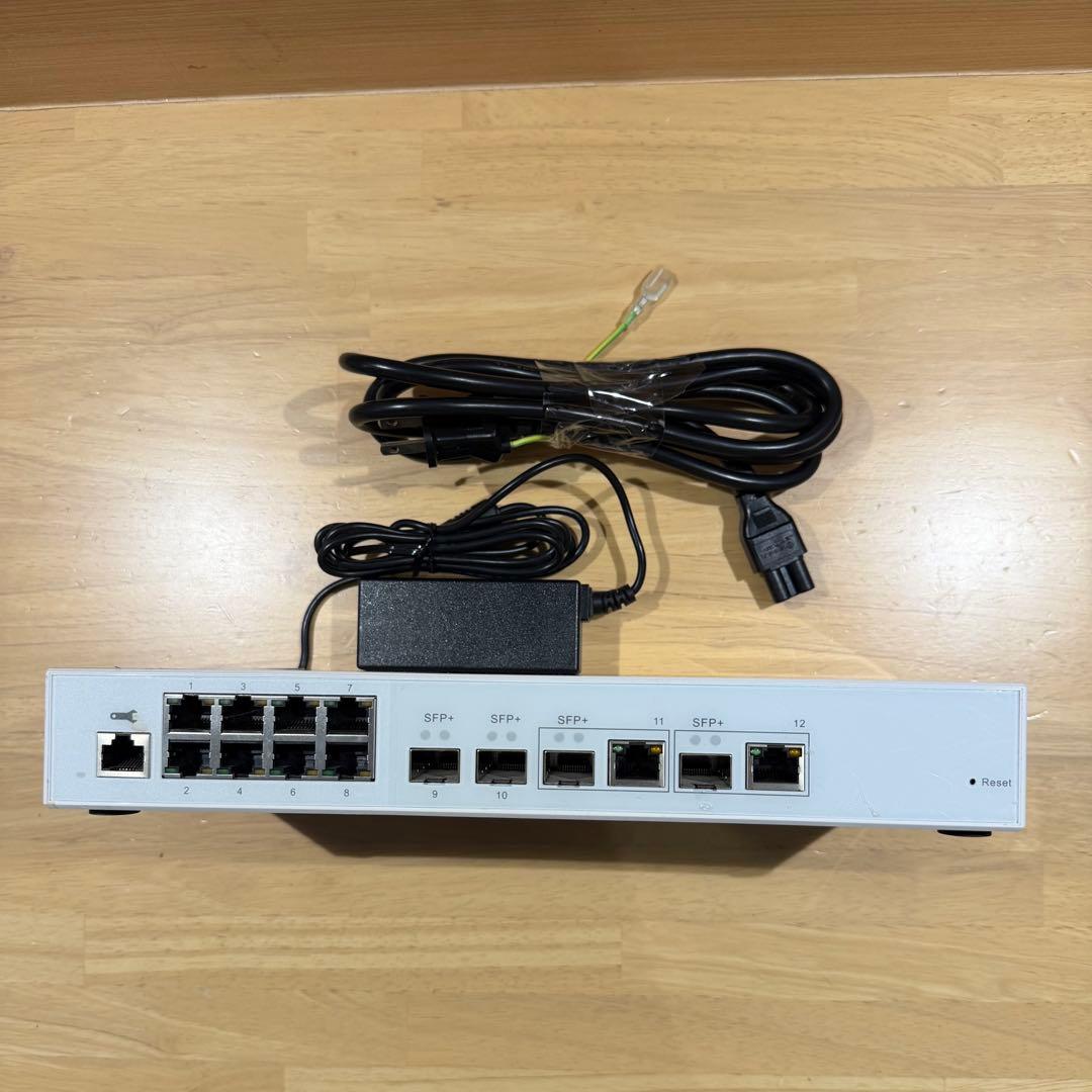 QNAP QSW-M408-2C 10GbE L2 Webマネージドスイッチ