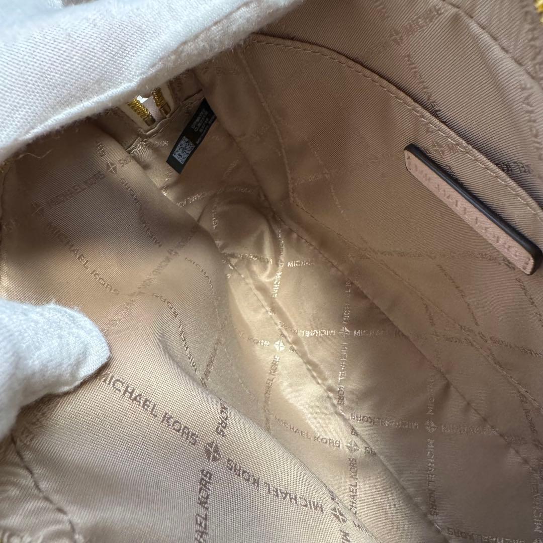 未使用　定価¥57,200マイケルコース MKシグネチャー ショルダーバッグ