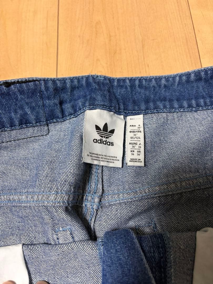 adidas アディダスサイドストライプ デニムパンツ