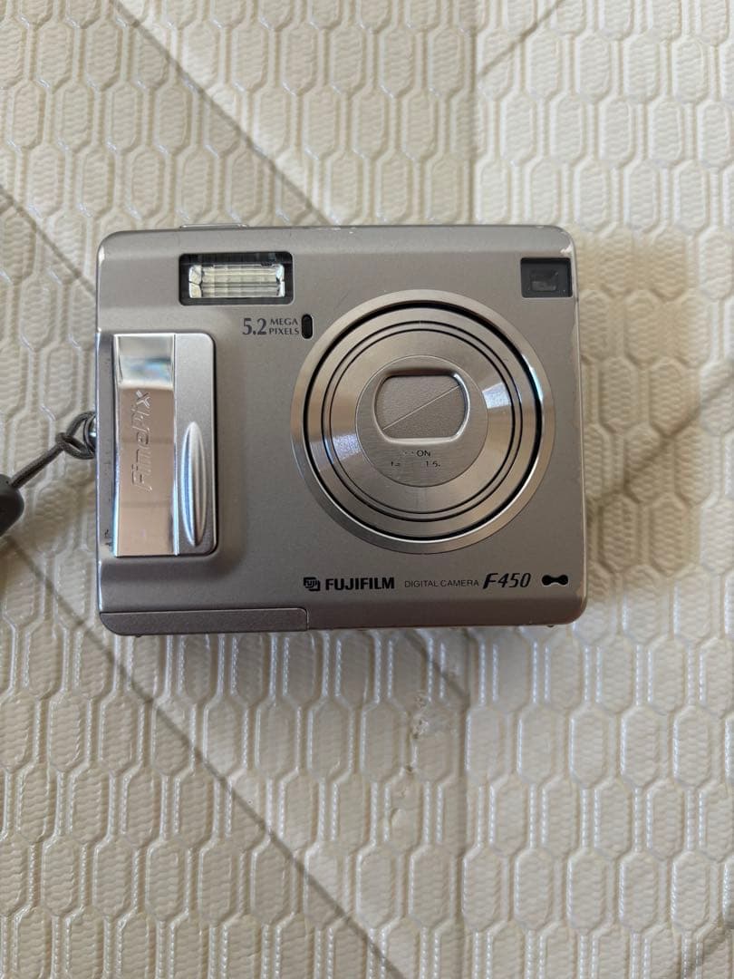 Fujifilm FinePix F450 コンパクトデジタルカメラ