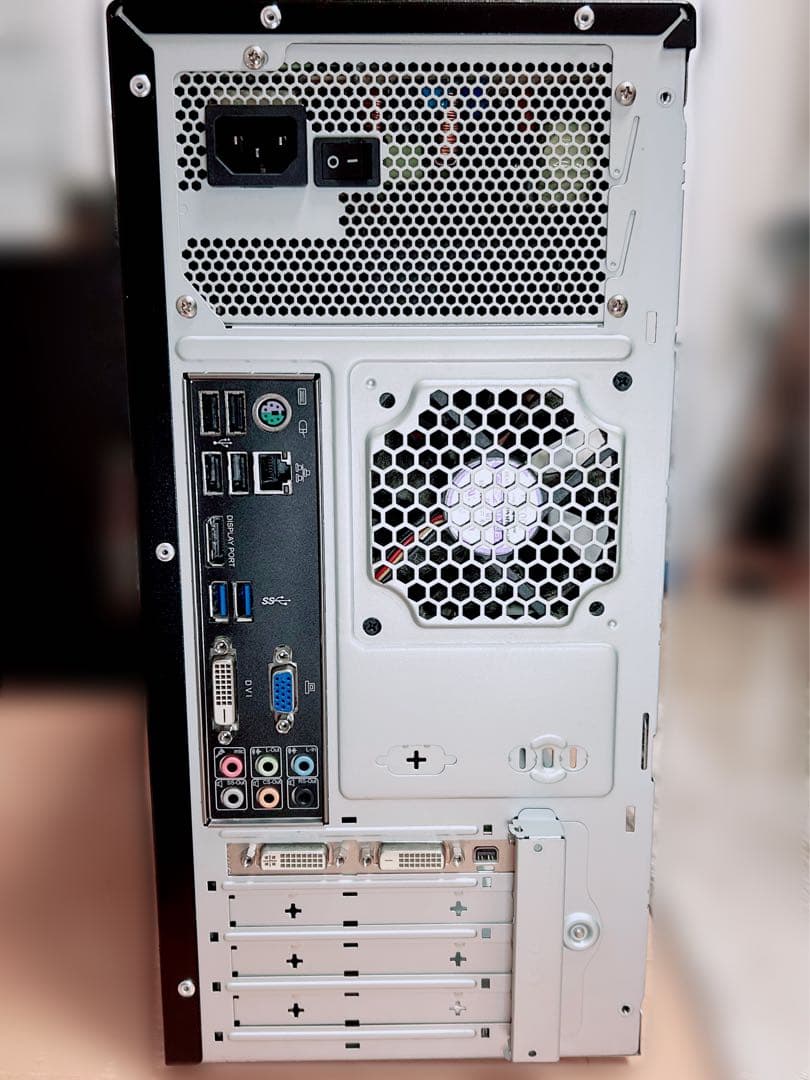 i7-4770 メモリ16GB Quadro K2000D HDDなし