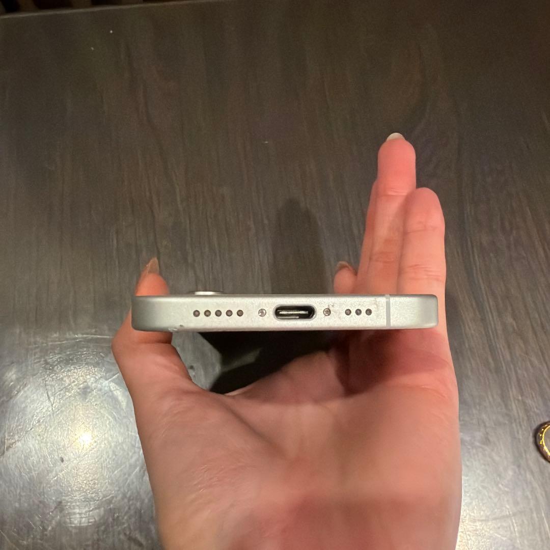 iPhone16 本体　256GB ホワイト