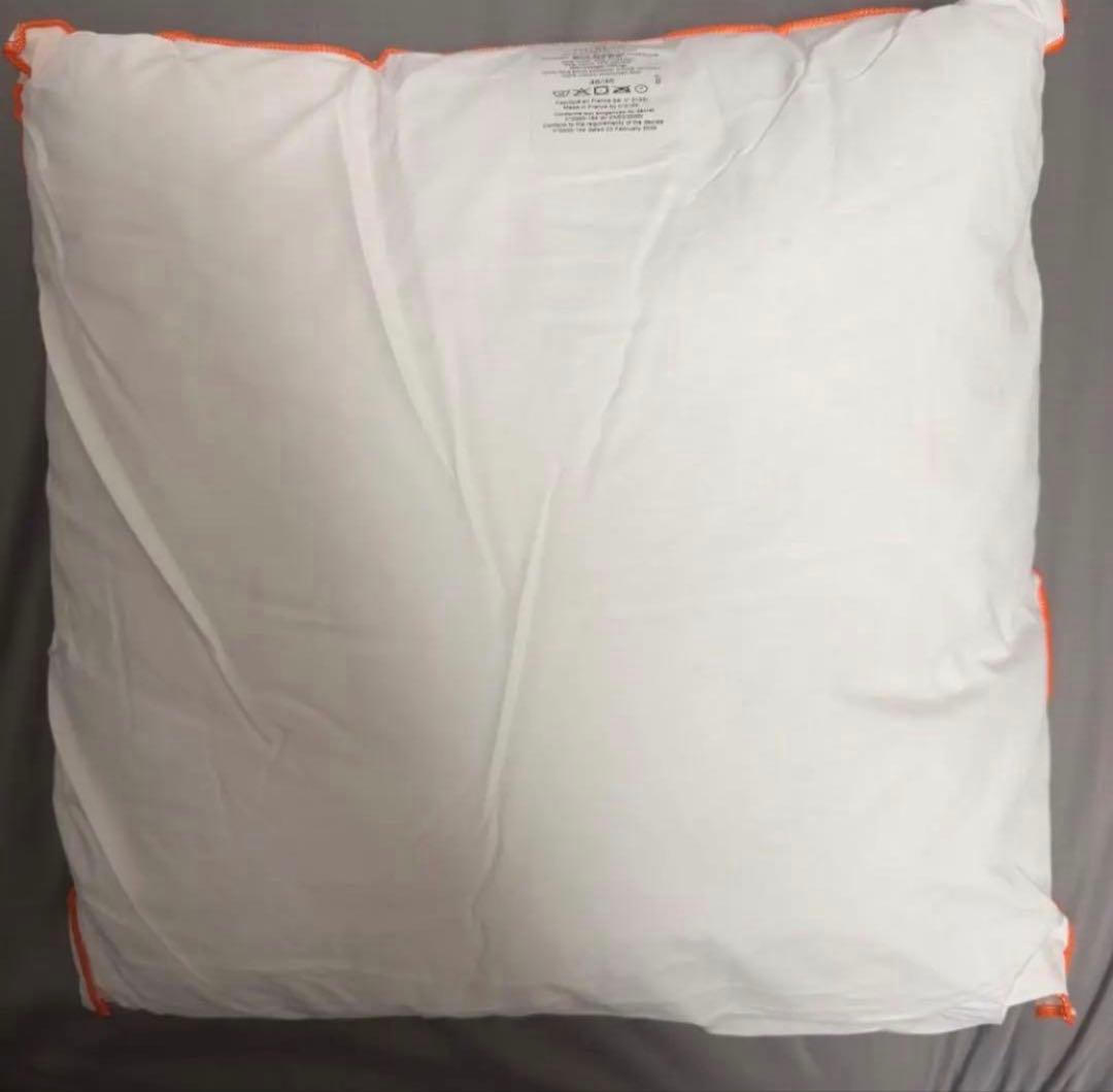 HERMES エルメス 新品 刺繍 クッション 2点セット《1つタグ付き》