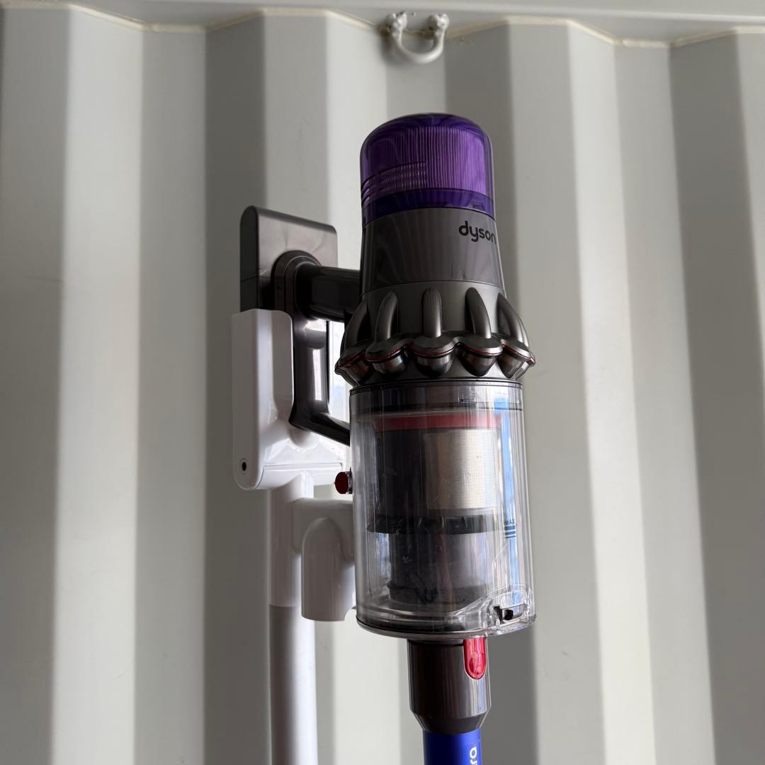 中K92 激安早い者勝ち✨　ダイソンV11 SV15 掃除機　コードレス