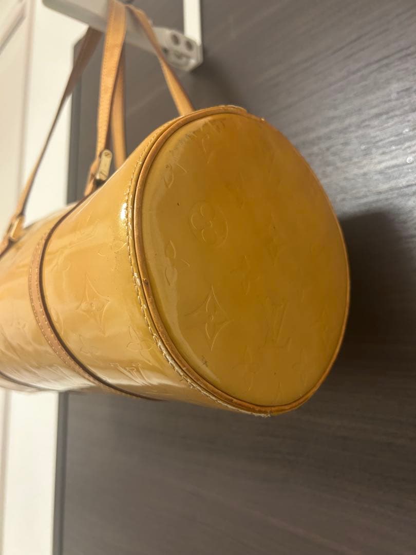 Louis Vuitton モノグラム　ヴェルニ　ベッドフォード　イエロー