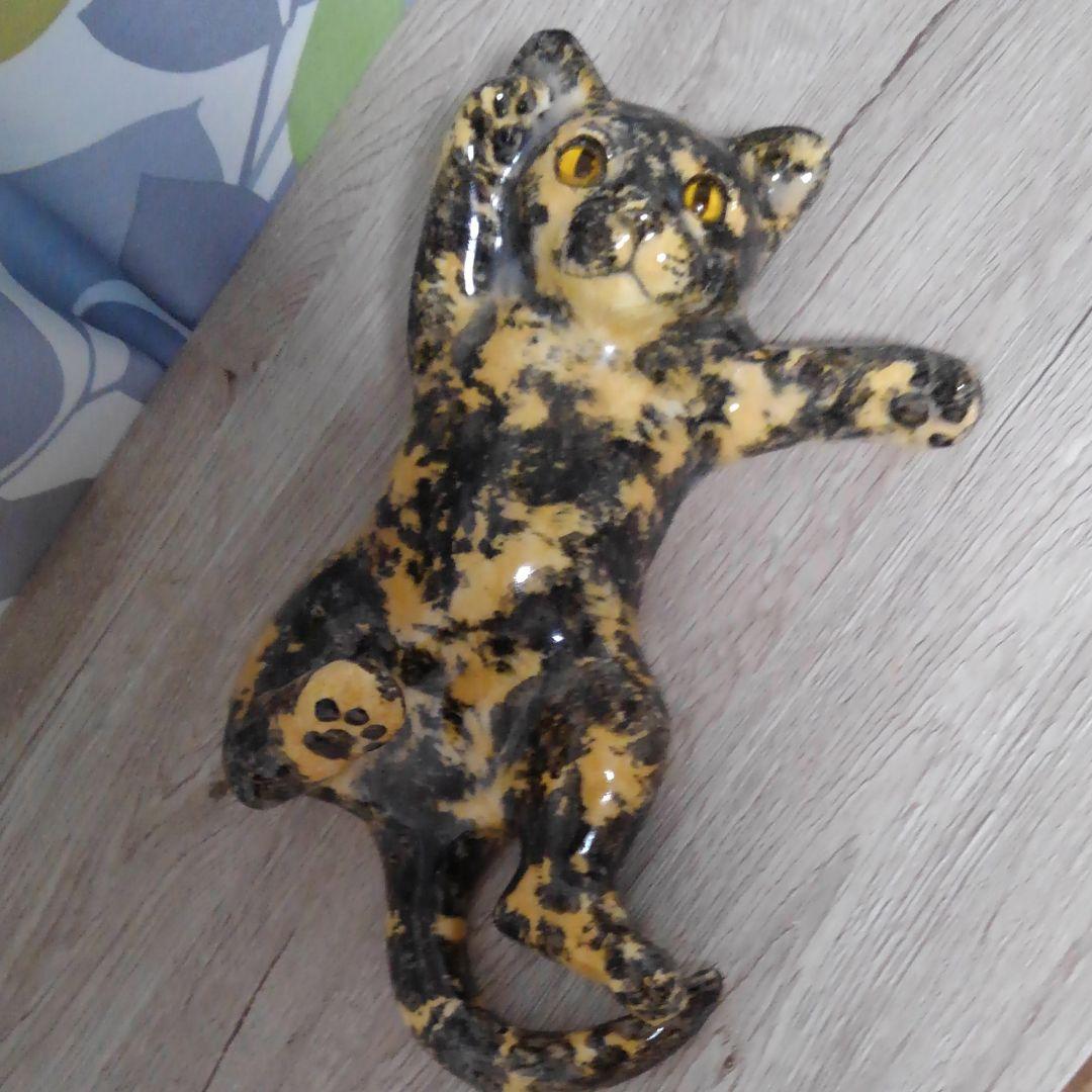 ウィンスタンレイ　ケンジントンキャットsize4 仰向け錆び猫さん。