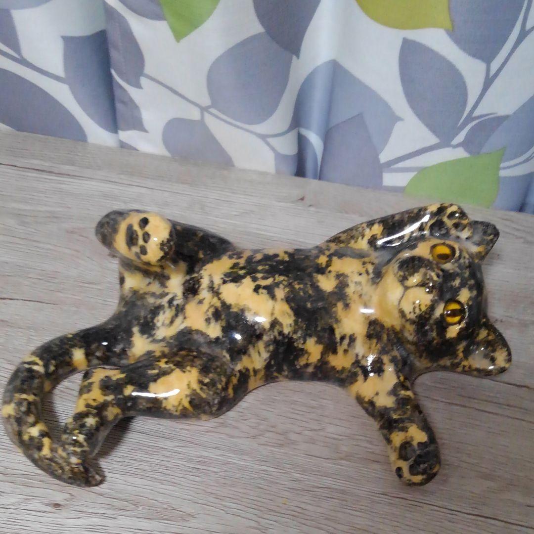 ウィンスタンレイ　ケンジントンキャットsize4 仰向け錆び猫さん。