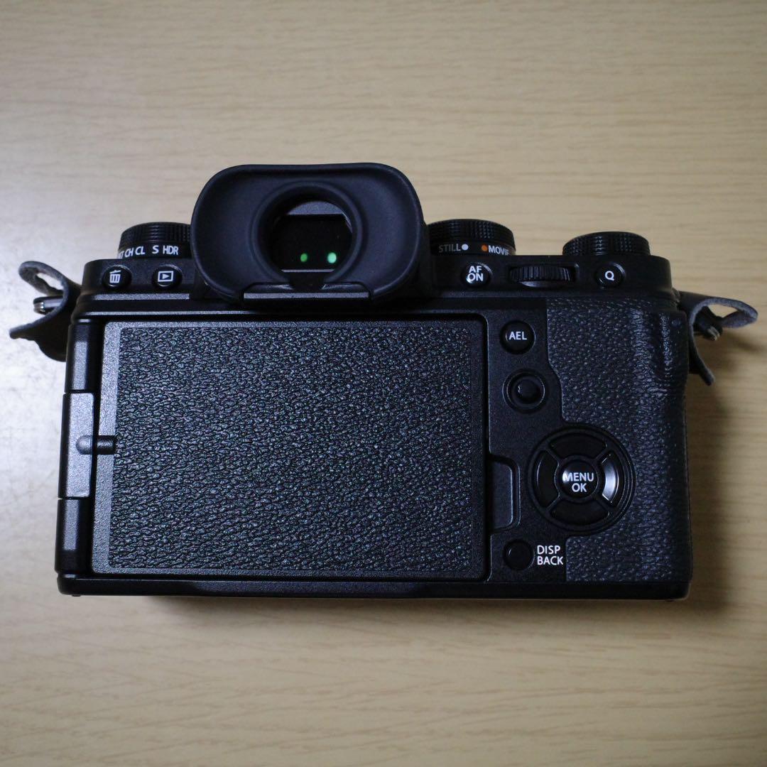 【美品】X-T4 本体　撮影回数2992回　ミラーレス一眼カメラ　オマケ付