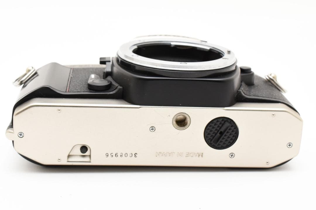 超美品 NIKON ニコン FM10 フィルムカメラ　モルト新品交換済 B543