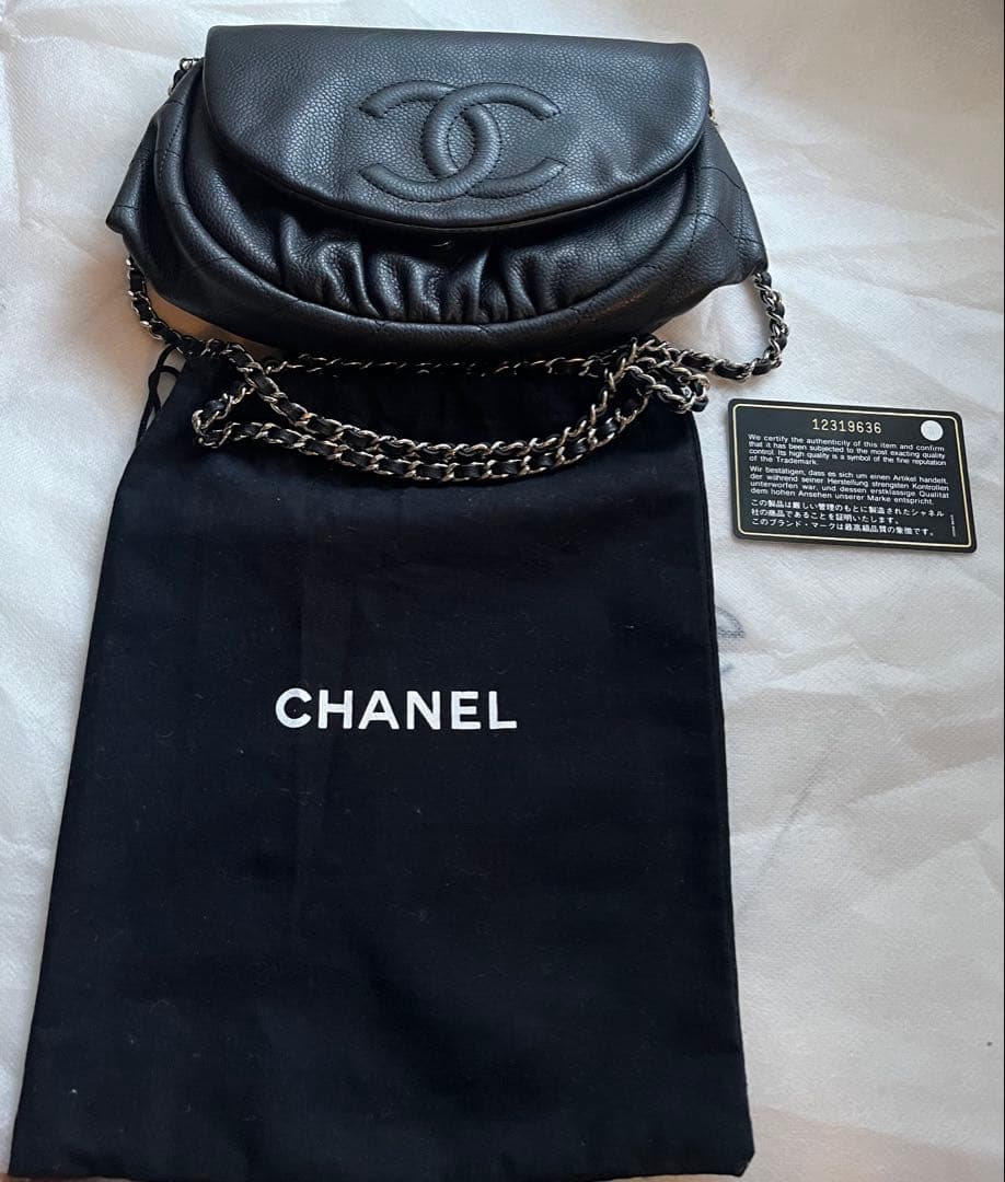 美品　シャネル ハーフムーンショルダーバッグ　チェーンウォレット キャビアスキン